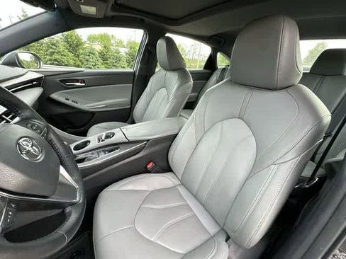 Used 2019 Toyota Avalon XLE w/ Moonroof Package FWD image 16