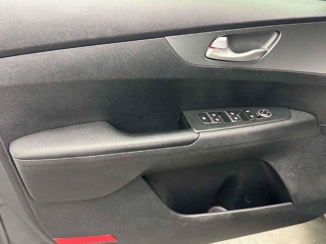 Used 2019 Kia Forte Sedan FWD image 29