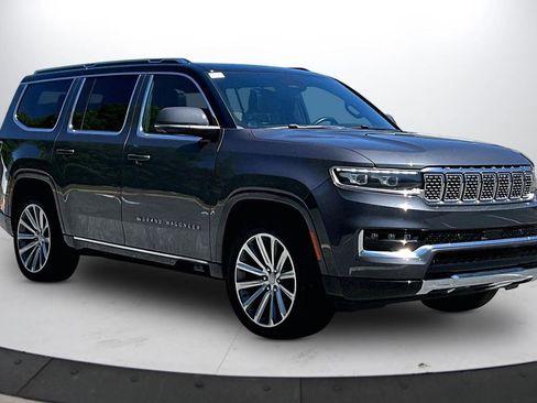 Used 2022 Jeep Grand Wagoneer Series II AWD/4WD image 2