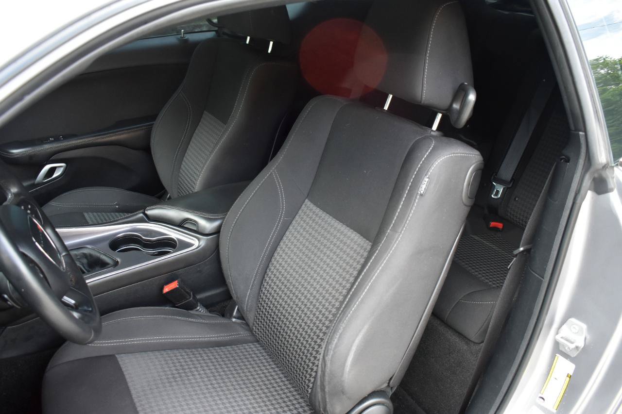 Used 2015 Dodge Challenger R/T w/ Quick Order Package 22B R/T RWD image 13