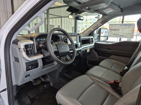 New 2026 Ford F250 XL w/ FX4 Off-Road Package image 15