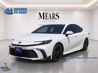 Used 2025 Toyota Camry SE w/ Convenience Package