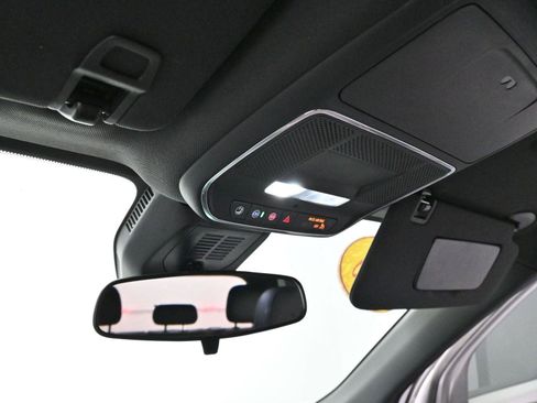 Used 2025 Chevrolet Equinox RS FWD image 26
