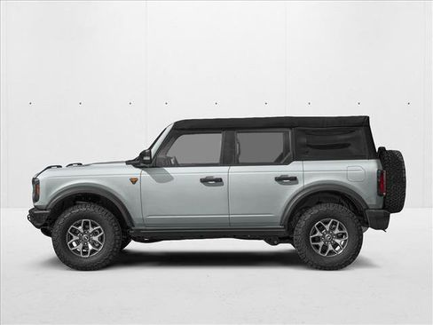 New 2026 Ford Bronco Badlands AWD/4WD image 3