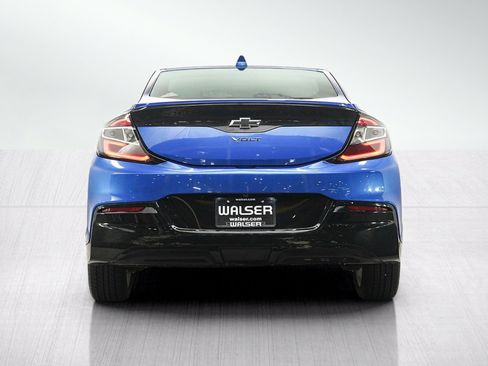Used 2017 Chevrolet Volt LT w/ Comfort Package FWD image 4