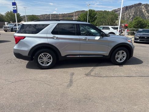 Used 2023 Ford Explorer XLT w/ Equipment Group 202A image 10