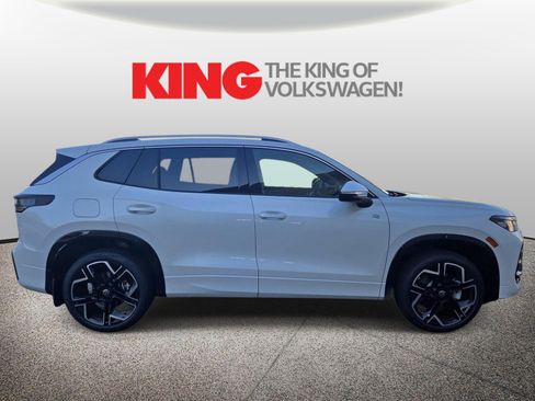 New 2026 Volkswagen Tiguan SEL R-Line image 4