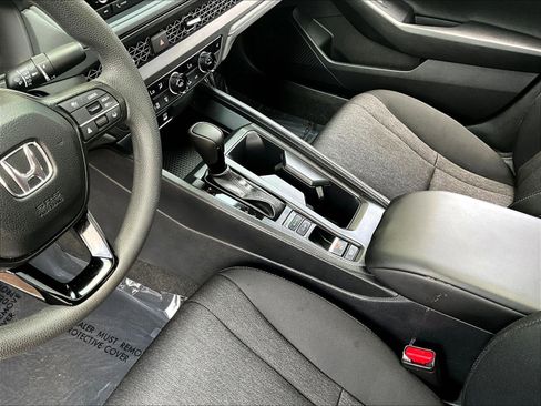 Used 2024 Honda Accord EX image 17