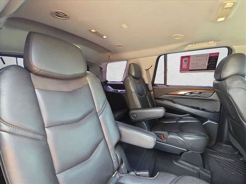 Used 2018 Cadillac Escalade Luxury RWD image 20