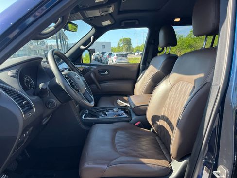 Used 2024 Nissan Armada Platinum w/ Captain's Chairs Package image 4