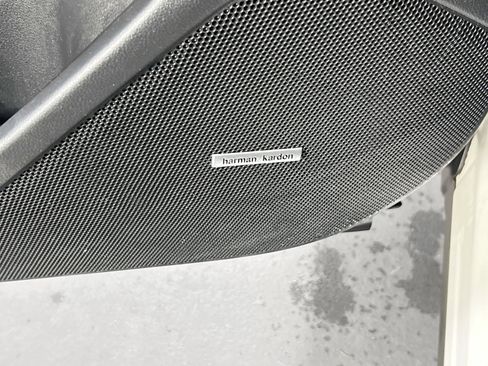 Used 2021 Subaru Forester Limited image 19