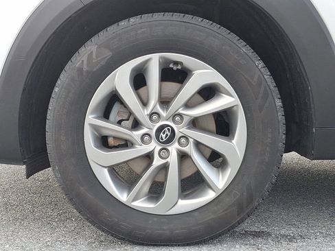 Used 2018 Hyundai Tucson SE image 9