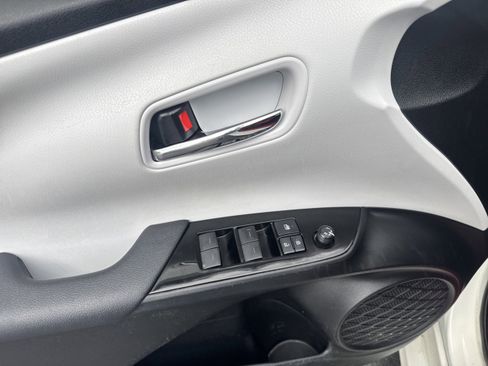 Used 2019 Toyota Prius LE w/ Protection Package #2 image 7