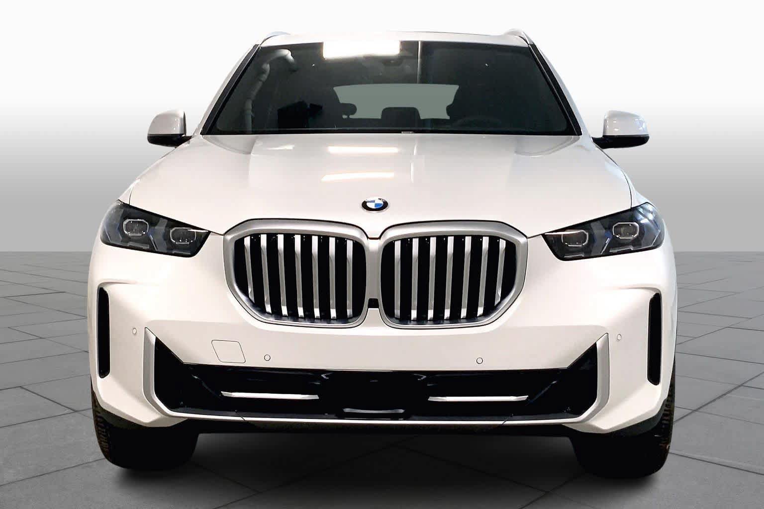 Used 2026 BMW X5 xDrive40i AWD/4WD image 3