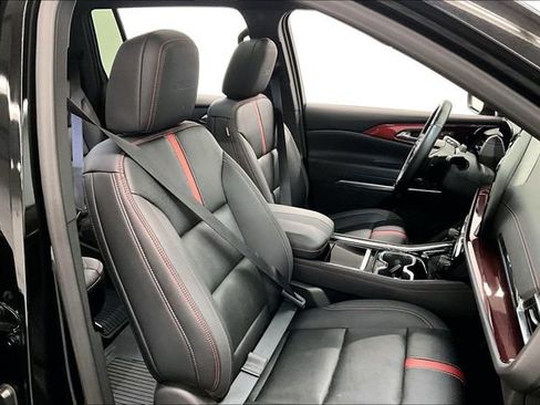 Used 2025 Chevrolet Traverse RS w/ LPO, Floor Liner Package AWD/4WD image 8