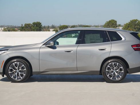 Used 2026 BMW X3 xDrive30 w/ Premium Package image 4