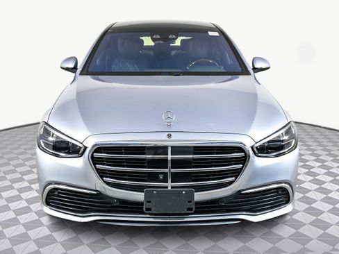 Used 2024 Mercedes-Benz S 580 4MATIC Sedan image 2