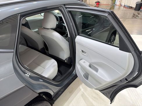 Used 2025 Hyundai Kona SEL image 19