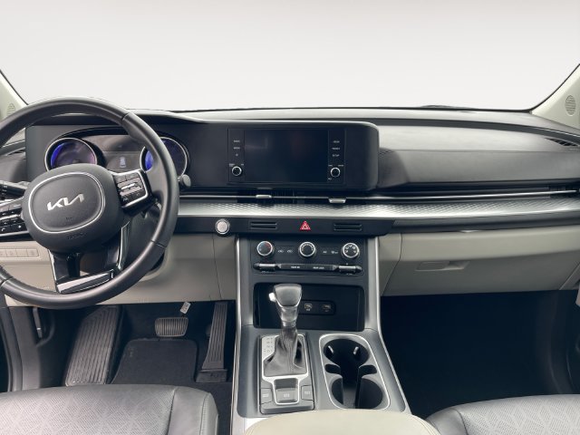 Used 2023 Kia Carnival LX FWD image 10