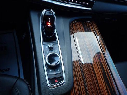 Used 2022 Cadillac Escalade ESV Luxury image 20