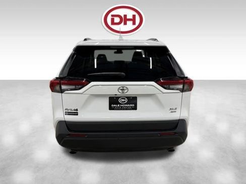 Used 2022 Toyota RAV4 XLE image 12