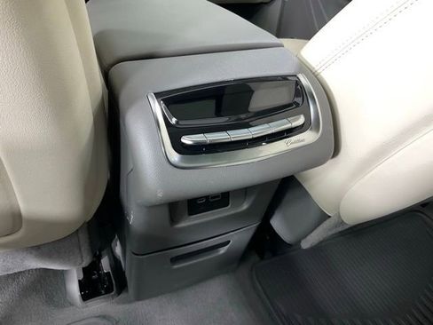 Used 2022 Cadillac XT6 Premium Luxury w/ Technology Package image 22