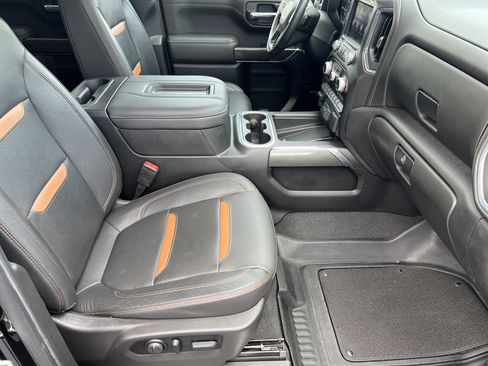 Used 2022 GMC Sierra 1500 AT4 w/ AT4 Preferred Package AWD/4WD image 13
