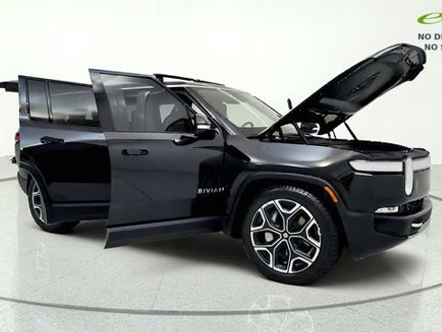 Used 2024 Rivian R1S Adventure AWD/4WD image 11