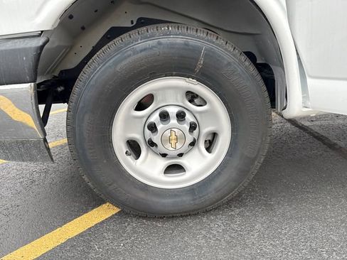 New 2025 Chevrolet Express 3500 Work Van w/ Power Convenience Package image 23