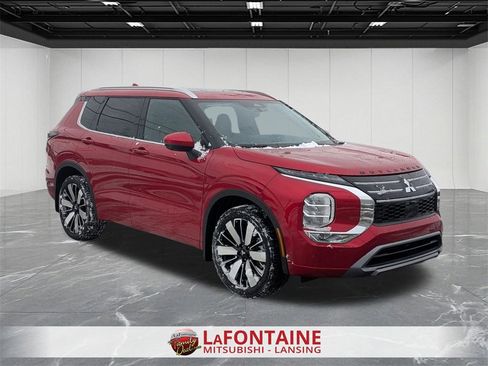 New 2026 Mitsubishi Outlander SEL image 7