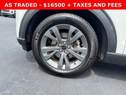 Used 2021 Ford Explorer XLT w/ Equipment Group 202A RWD image 9
