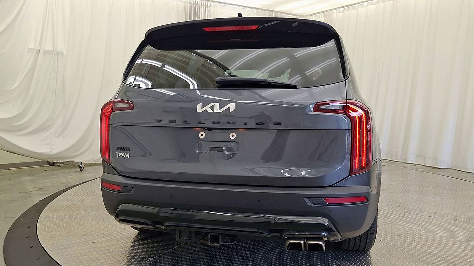 Used 2022 Kia Telluride EX w/ EX Premium Package AWD/4WD image 2