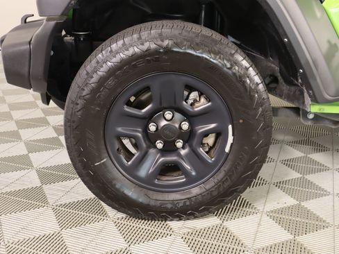 Used 2025 Jeep Wrangler Sport image 15