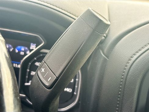 Used 2022 GMC Sierra 2500 Denali w/ Denali Black Diamond Edition image 16