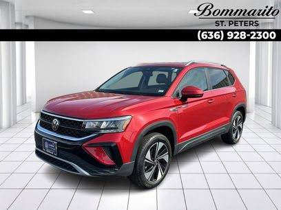 Used 2024 Volkswagen Taos SE w/ Panoramic Sunroof Package