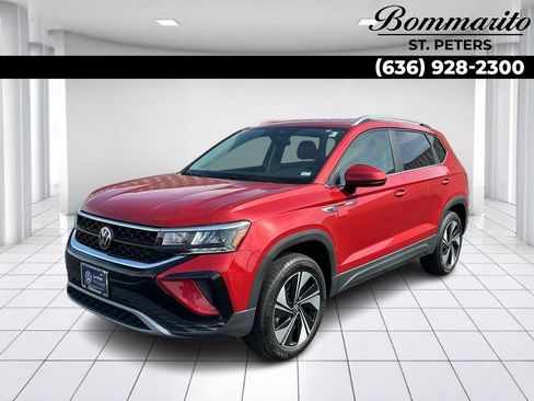 Used 2024 Volkswagen Taos SE w/ Panoramic Sunroof Package image 1