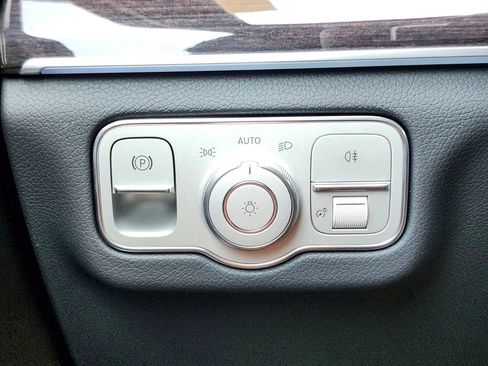 New 2026 Mercedes-Benz GLS 450 4MATIC image 28