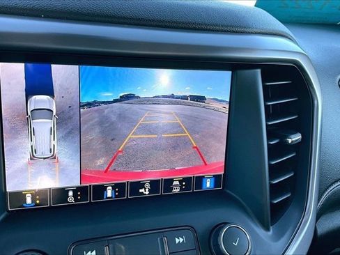 Used 2022 GMC Acadia AT4 w/ Technology Package image 14