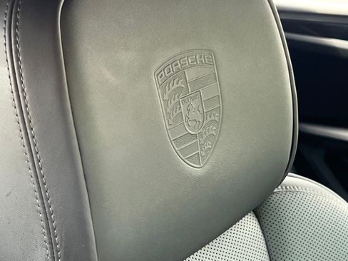 Certified 2026 Porsche Macan AWD/4WD image 38