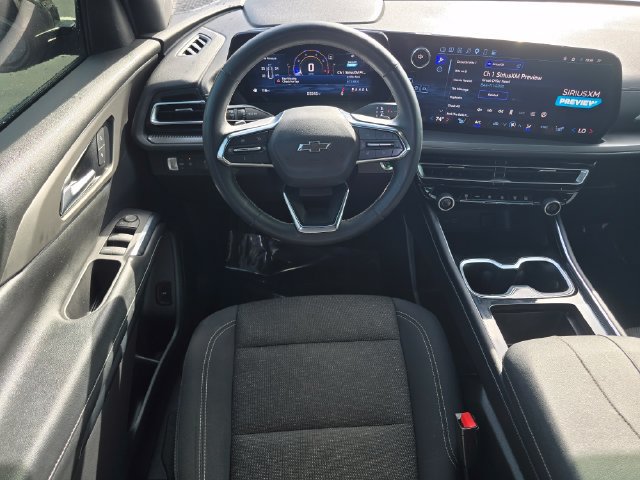 Used 2024 Chevrolet Traverse LS w/ Midnight/Sport Edition FWD image 4
