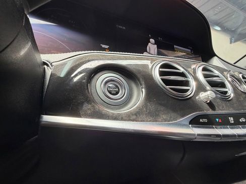 Used 2019 Mercedes-Benz S 560 Sedan image 13