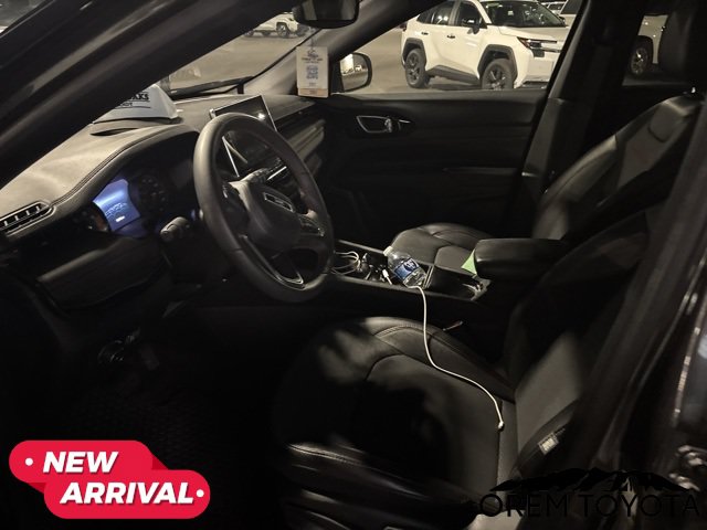 Used 2023 Jeep Compass Trailhawk AWD/4WD image 10