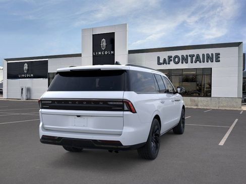 New 2026 Lincoln Navigator L Reserve AWD/4WD image 8