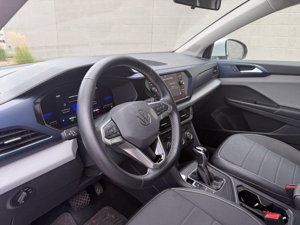 Used 2022 Volkswagen Taos SE w/ IQ.Drive SE Package FWD image 17