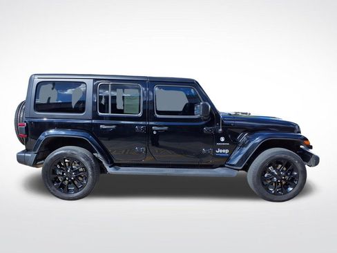 Used 2022 Jeep Wrangler Unlimited Sahara w/ Cold Weather Group AWD/4WD image 5