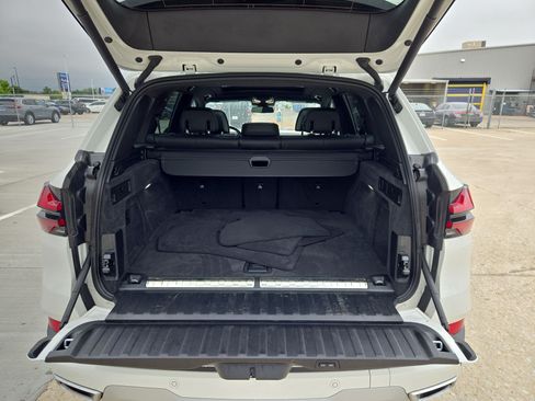 Used 2025 BMW X5 xDrive50e AWD/4WD image 31