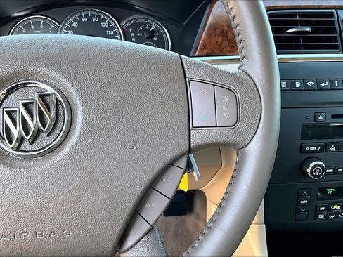 Used 2006 Buick LaCrosse CXL w/ Driver Confidence Package image 23