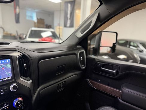 Used 2020 GMC Sierra 3500 Denali w/ Denali Ultimate Package AWD/4WD image 34