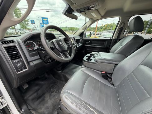 Used 2019 RAM 1500 Tradesman RWD image 31