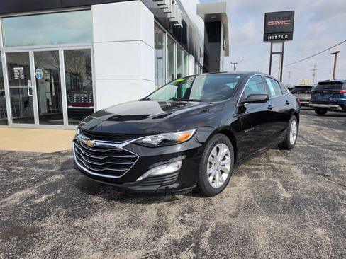 Used 2021 Chevrolet Malibu LT image 1